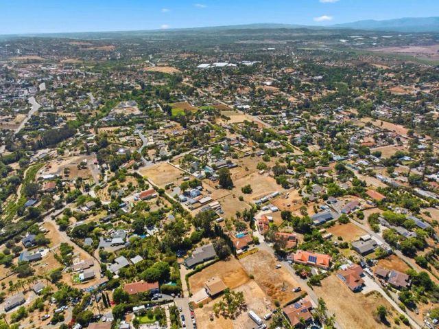 2058 Hawley Drive, Vista, CA 92084