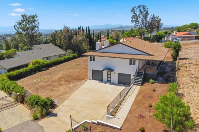 2058 Hawley Drive, Vista, CA 92084
