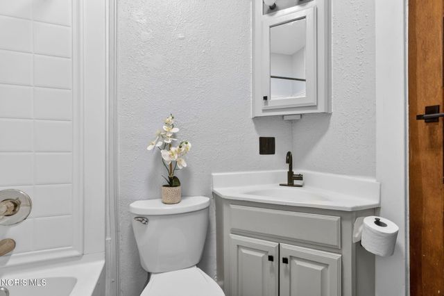 1422 Leith Drive, Toledo, OH 43614