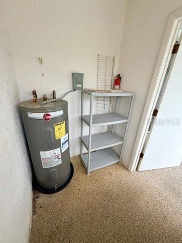 950 WATERSIDE LANE, Bradenton, FL 34209