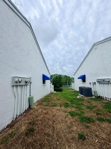 950 WATERSIDE LANE, Bradenton, FL 34209