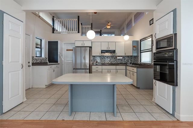 621 NE 165TH TERRACE, Silver Springs, FL 34488