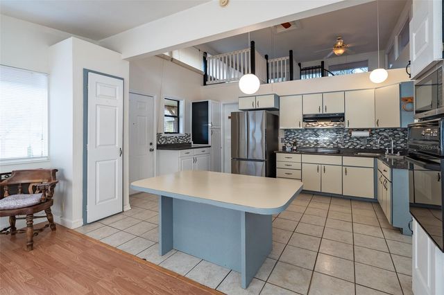 621 NE 165TH TERRACE, Silver Springs, FL 34488