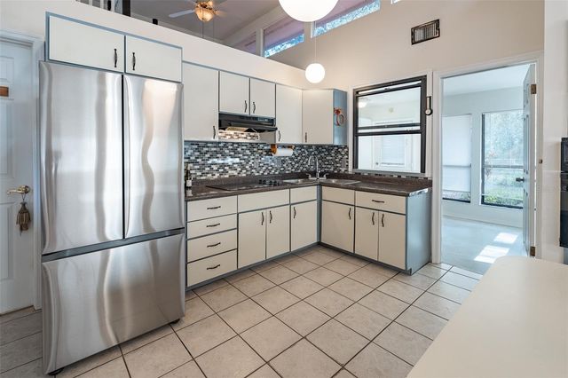 621 NE 165TH TERRACE, Silver Springs, FL 34488