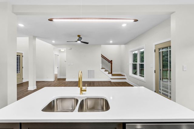 5580 Chambers Rd, Cumberland Furnace, TN 37051