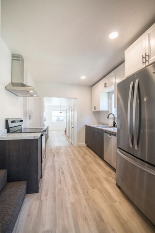 1529 S Fremont Avenue, Springfield, MO 65804