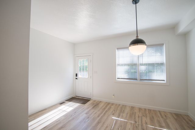 1529 S Fremont Avenue, Springfield, MO 65804