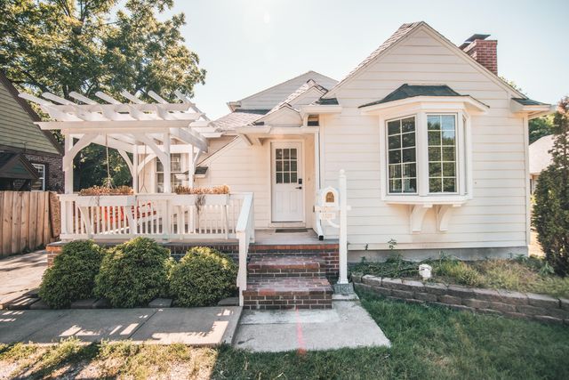 1529 S Fremont Avenue, Springfield, MO 65804