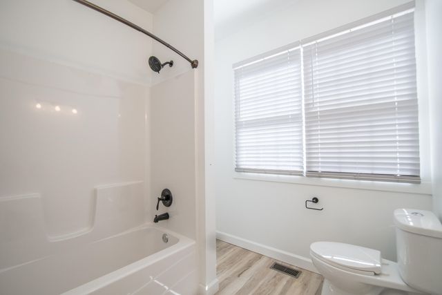 1529 S Fremont Avenue, Springfield, MO 65804