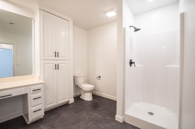 1529 S Fremont Avenue, Springfield, MO 65804