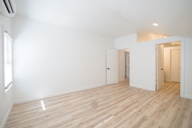 1529 S Fremont Avenue, Springfield, MO 65804