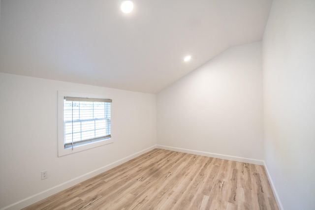 1529 S Fremont Avenue, Springfield, MO 65804