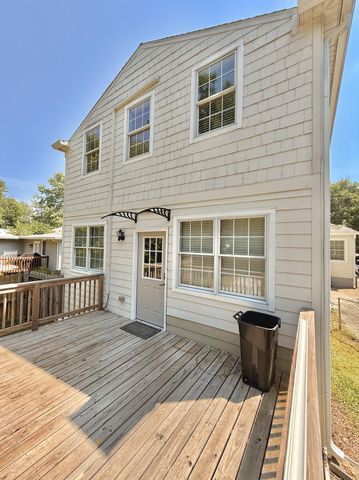 1529 S Fremont Avenue, Springfield, MO 65804