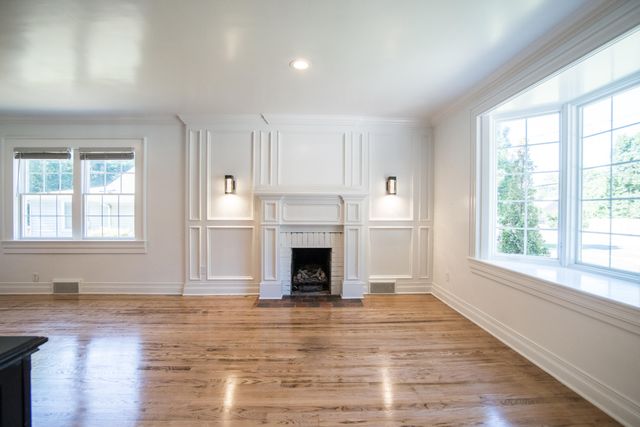 1529 S Fremont Avenue, Springfield, MO 65804