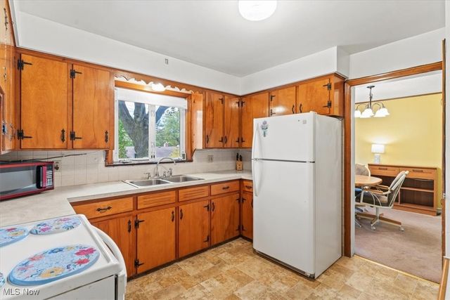 2480 19th Street, Cuyahoga Falls, OH 44223