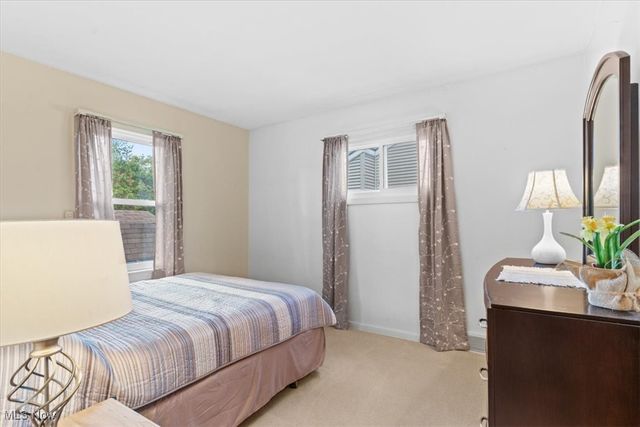 2480 19th Street, Cuyahoga Falls, OH 44223