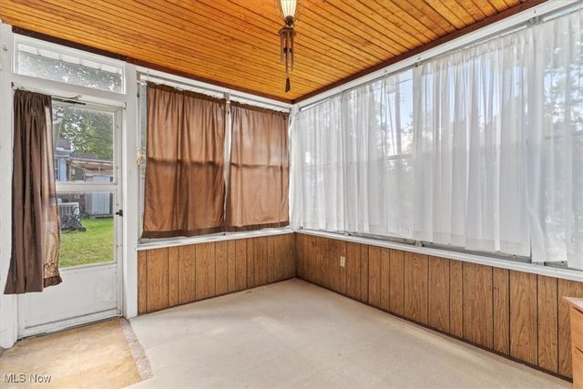 2480 19th Street, Cuyahoga Falls, OH 44223