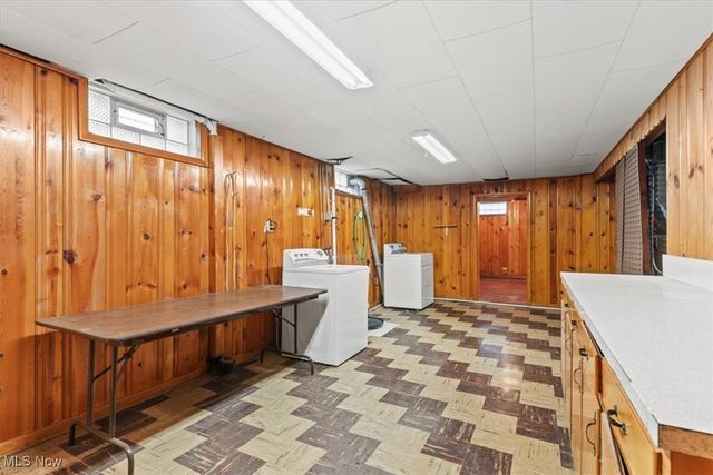 2480 19th Street, Cuyahoga Falls, OH 44223