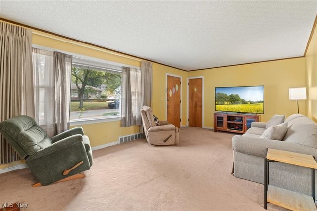 2480 19th Street, Cuyahoga Falls, OH 44223