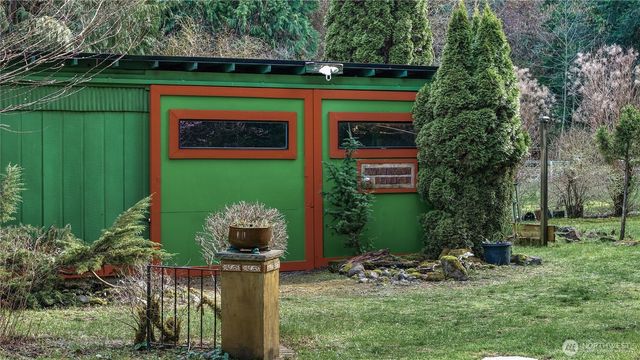 23517 Orville Road E, Orting, WA 98360