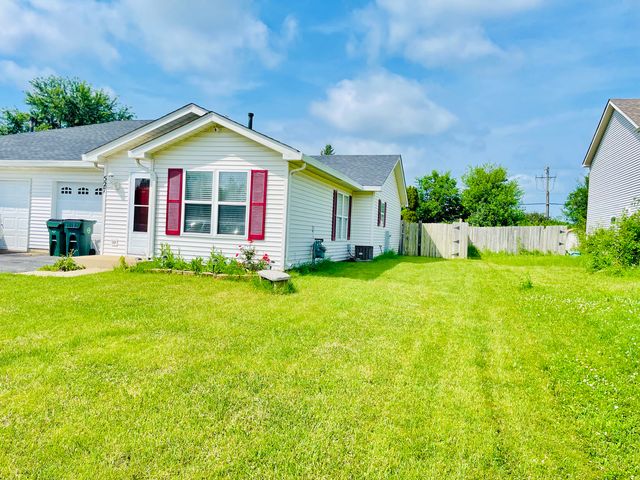 527 Heritage Drive, Oswego, IL 60543