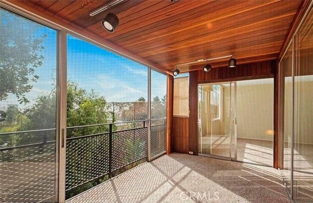 289 S Barrington Avenue A311, Los Angeles, CA 90049