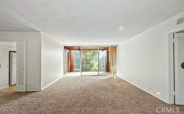 289 S Barrington Avenue A311, Los Angeles, CA 90049