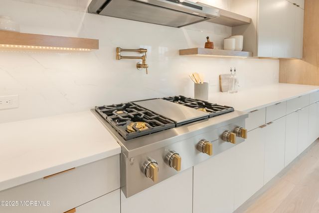 205 Edgemont Drive 3, Loch Arbour Village, NJ 07711