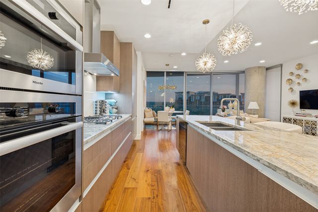3130 N Harwood Street 702, Dallas, TX 75201