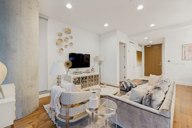 3130 N Harwood Street 702, Dallas, TX 75201
