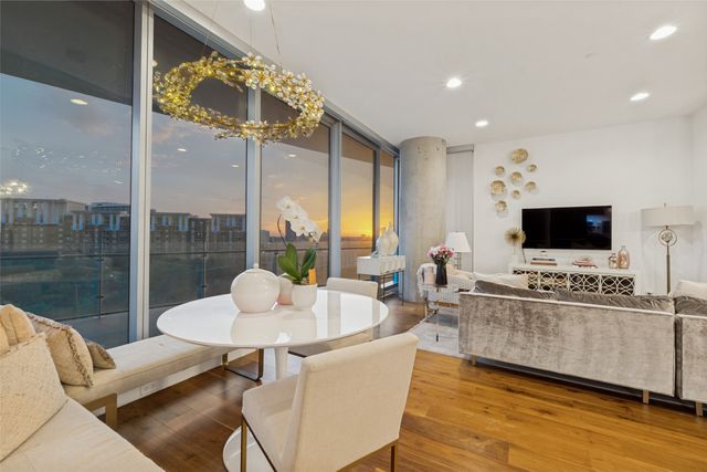 3130 N Harwood Street 702, Dallas, TX 75201