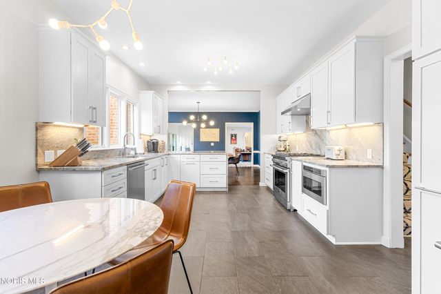 4615 Brookside Road, Ottawa Hills, OH 43615
