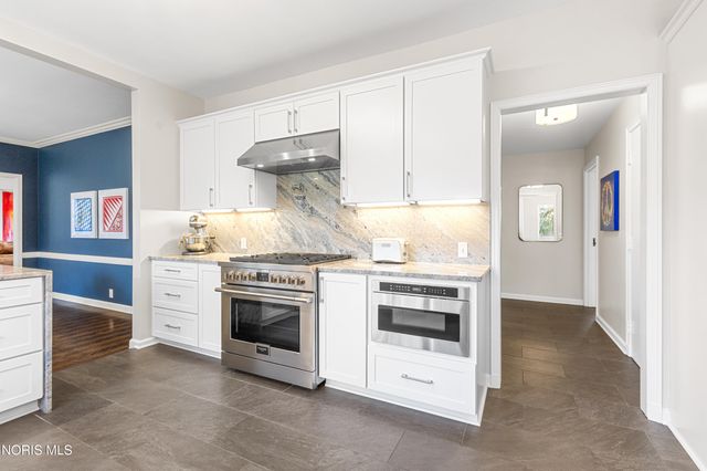 4615 Brookside Road, Ottawa Hills, OH 43615