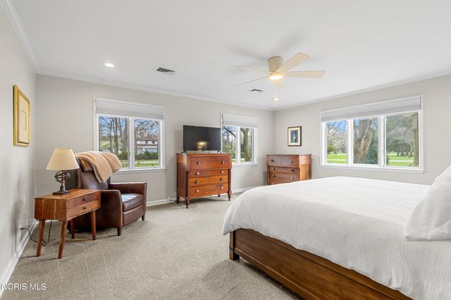 4615 Brookside Road, Ottawa Hills, OH 43615