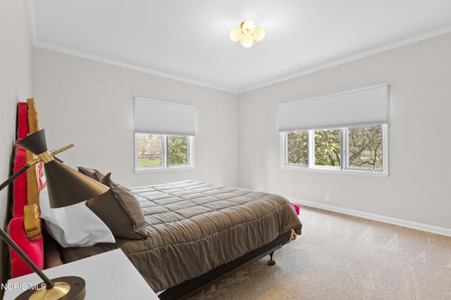 4615 Brookside Road, Ottawa Hills, OH 43615