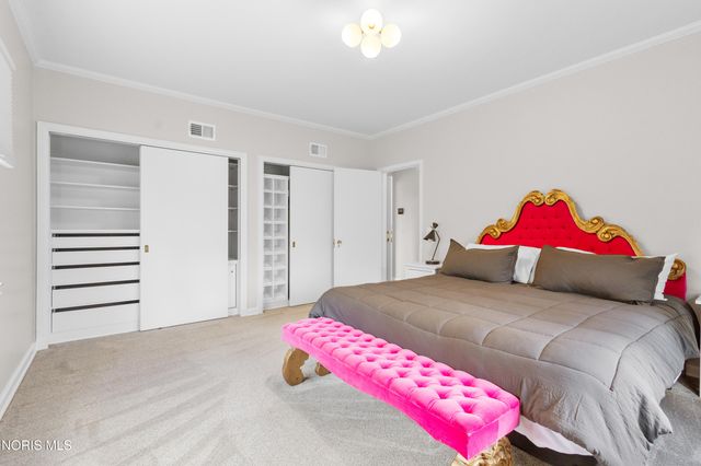 4615 Brookside Road, Ottawa Hills, OH 43615