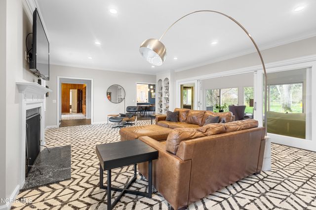 4615 Brookside Road, Ottawa Hills, OH 43615