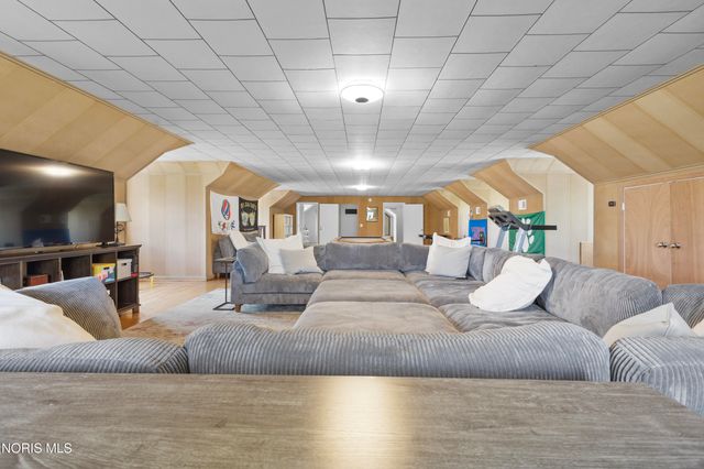 4615 Brookside Road, Ottawa Hills, OH 43615