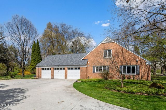 4615 Brookside Road, Ottawa Hills, OH 43615