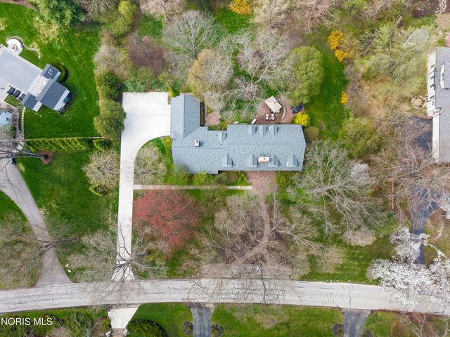 4615 Brookside Road, Ottawa Hills, OH 43615