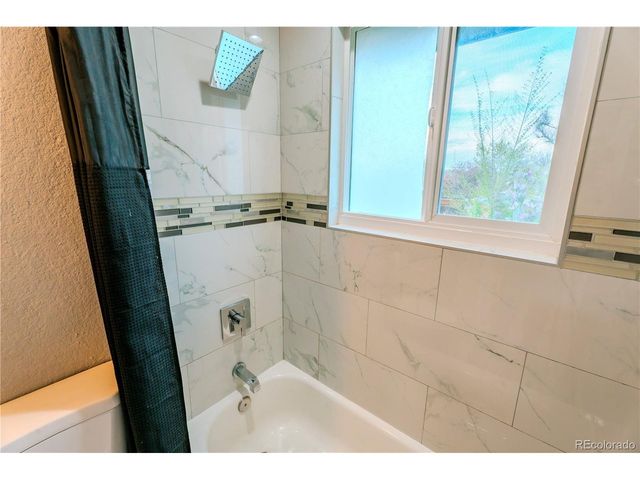 5643 W 67th Ave, Arvada, CO 80003