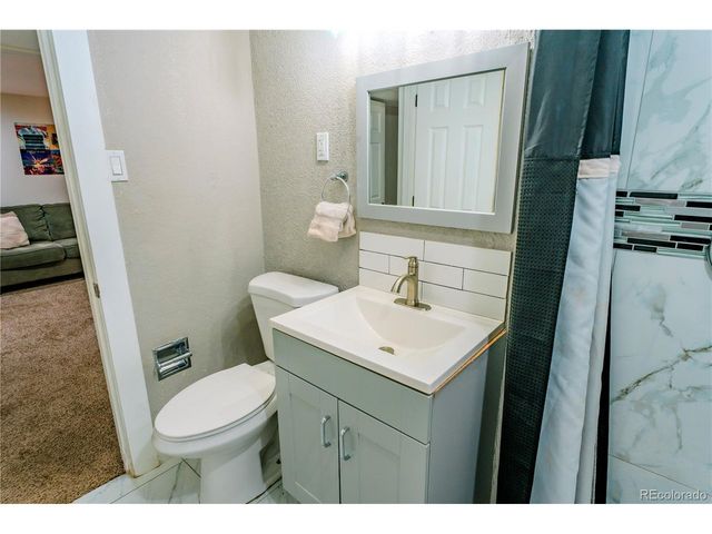 5643 W 67th Ave, Arvada, CO 80003