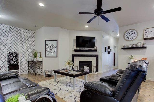 2721 137th Street, Lubbock, TX 79423