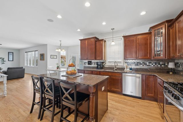 2067 Edgeview Drive, New Lenox, IL 60451