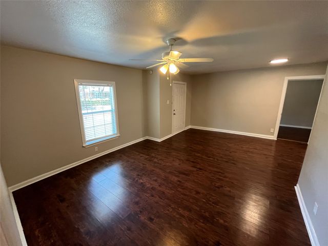 11302 Stallcup Drive, Dallas, TX 75228