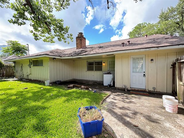 12342 Barryknoll Lane, Houston, TX 77024