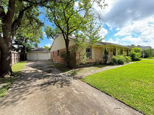 12342 Barryknoll Lane, Houston, TX 77024