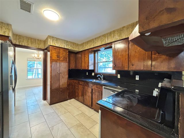 12342 Barryknoll Lane, Houston, TX 77024