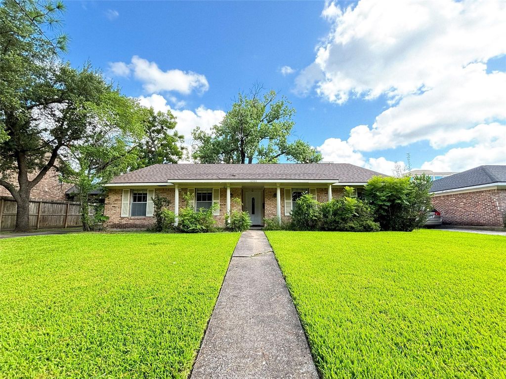 12342 Barryknoll Lane, Houston, TX 77024