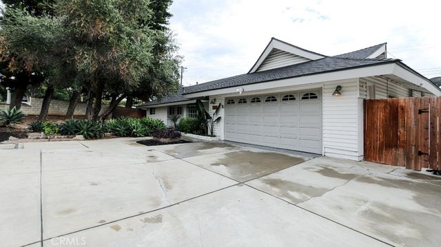 2230 E Denise Avenue, Orange, CA 92867